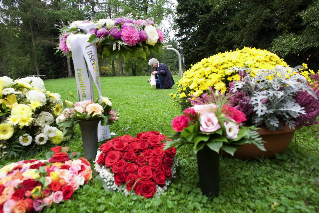 14 Portraets und Geschichten rund ums Thema Essen<br> Der Pilzsammler Max Isler findet seine Pilze im Friedhof.